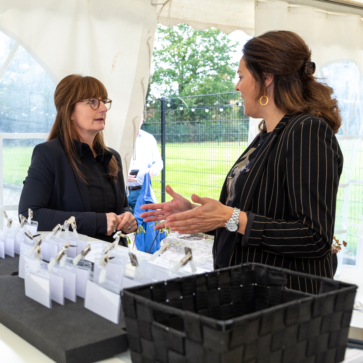 En dan ineens zien we elkaar weer in het echt!